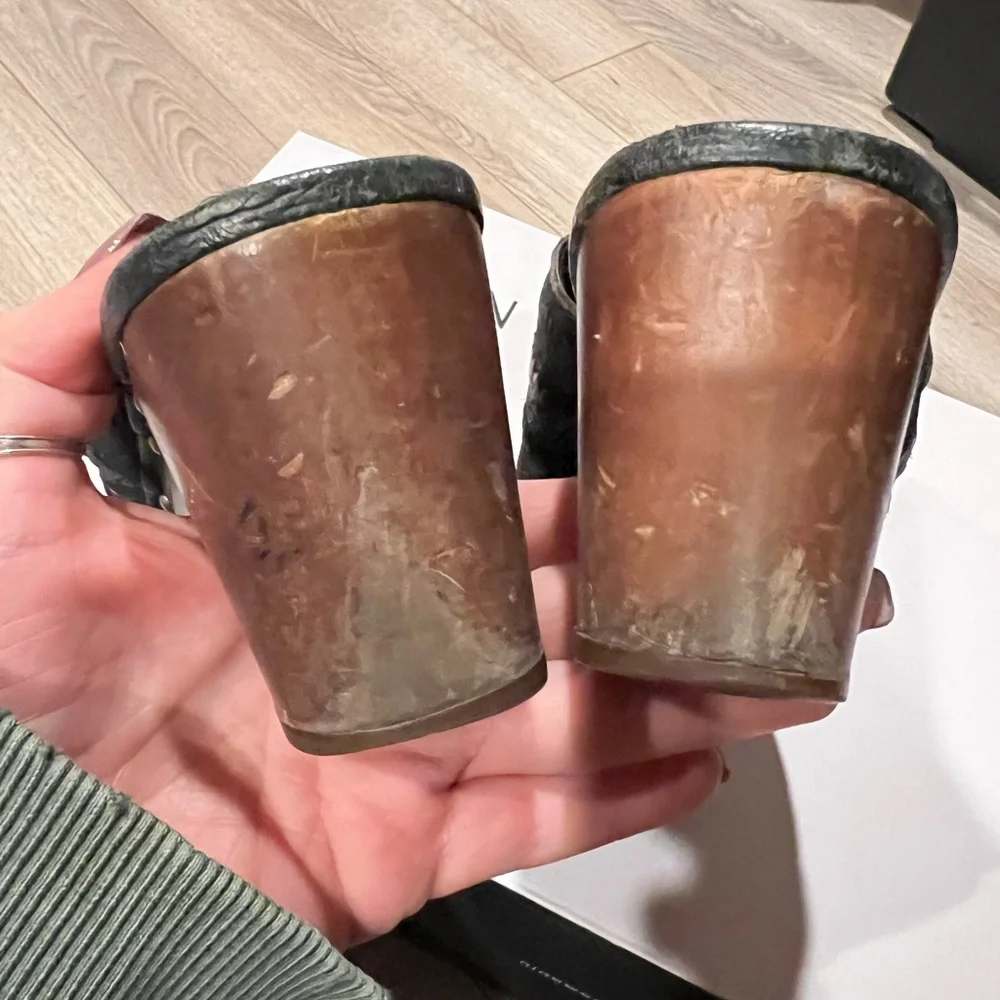 UGG Clogs - Picture 6 of 7